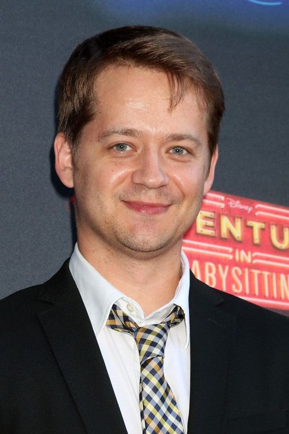 Read these facts about Jason Earles and know more about this television actor and Teen Choice Award nominee.