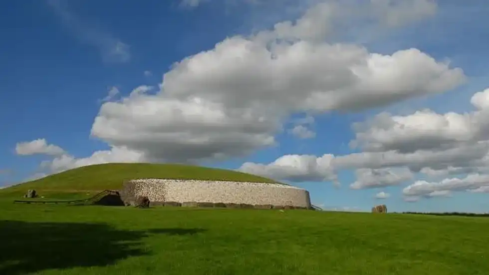 Read these Mound Builders facts and learn about these early earthworks.
