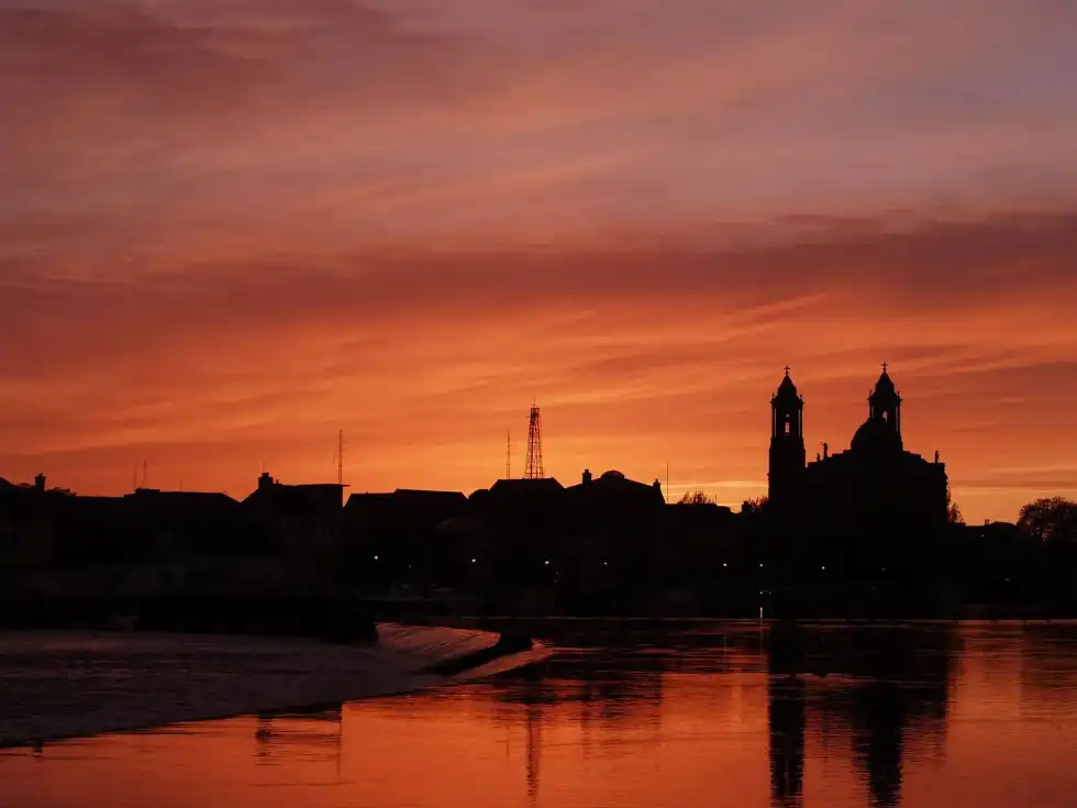 River Shannon facts will tell you why the River Shannon source makes it an important waterway.