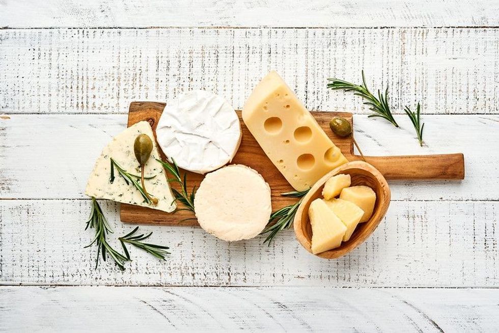 Set or assortment cheeses.