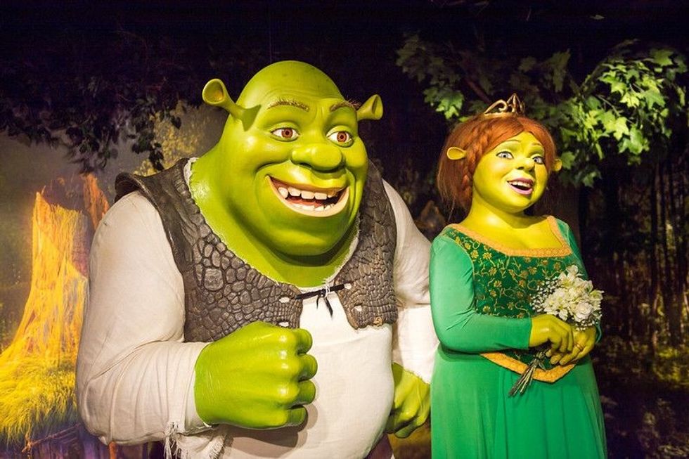 Shrek and Princess Fiona statue