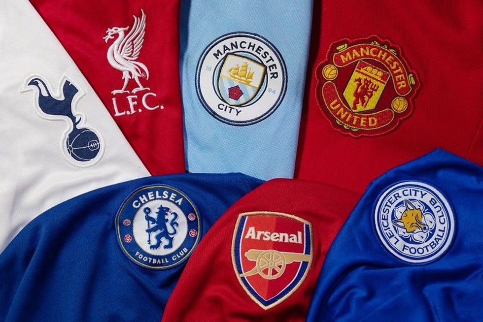 Some popular Premier League team nicknames are Watford FC: Yellow Army and Leicester City: The Foxes.
