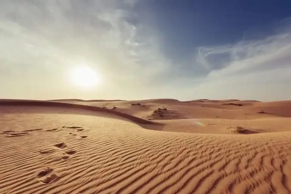 Someone who loves vast lands would love desert quotes.