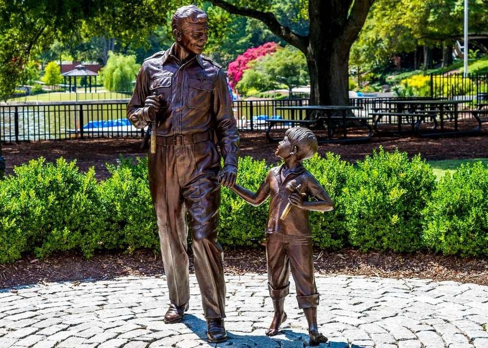 Statue of Andy and Opie