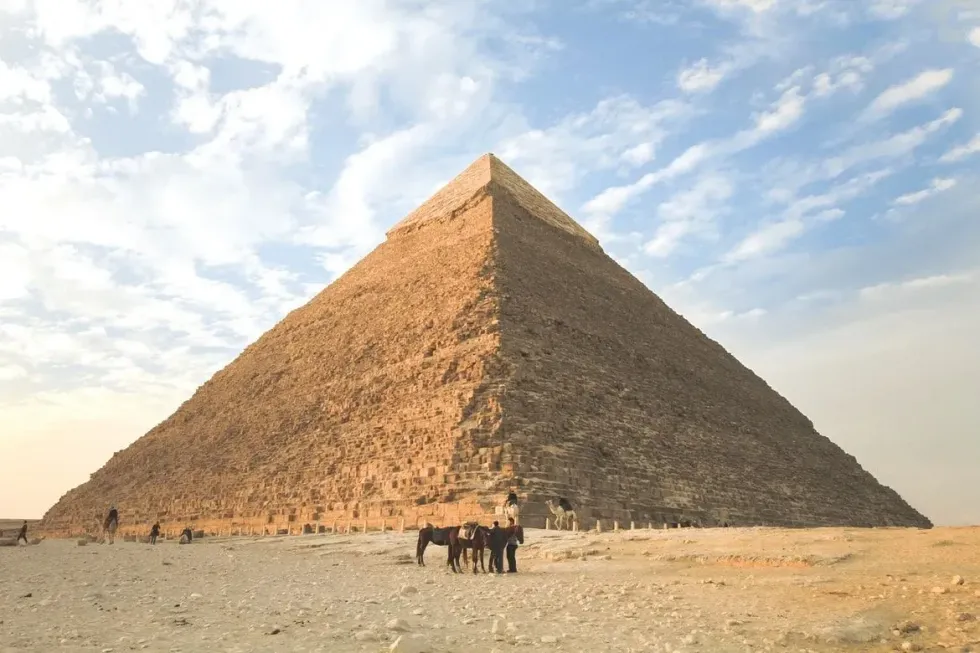 The biggest pyramids in Egypt are a major source of tourist attraction.
