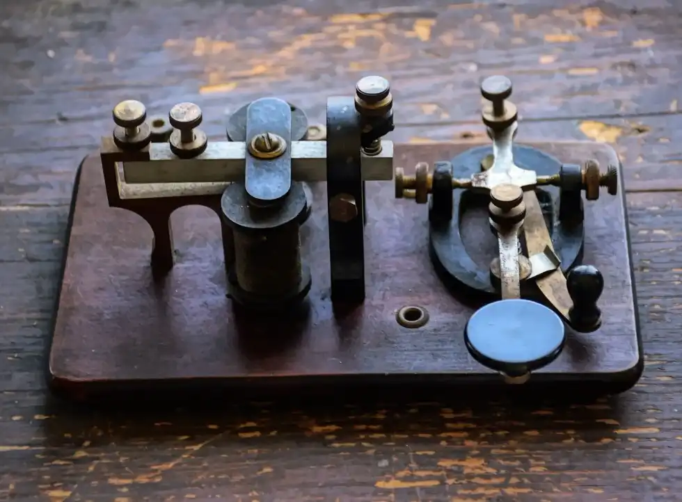 The device developed by electric telegraph inventor Samuel Morse