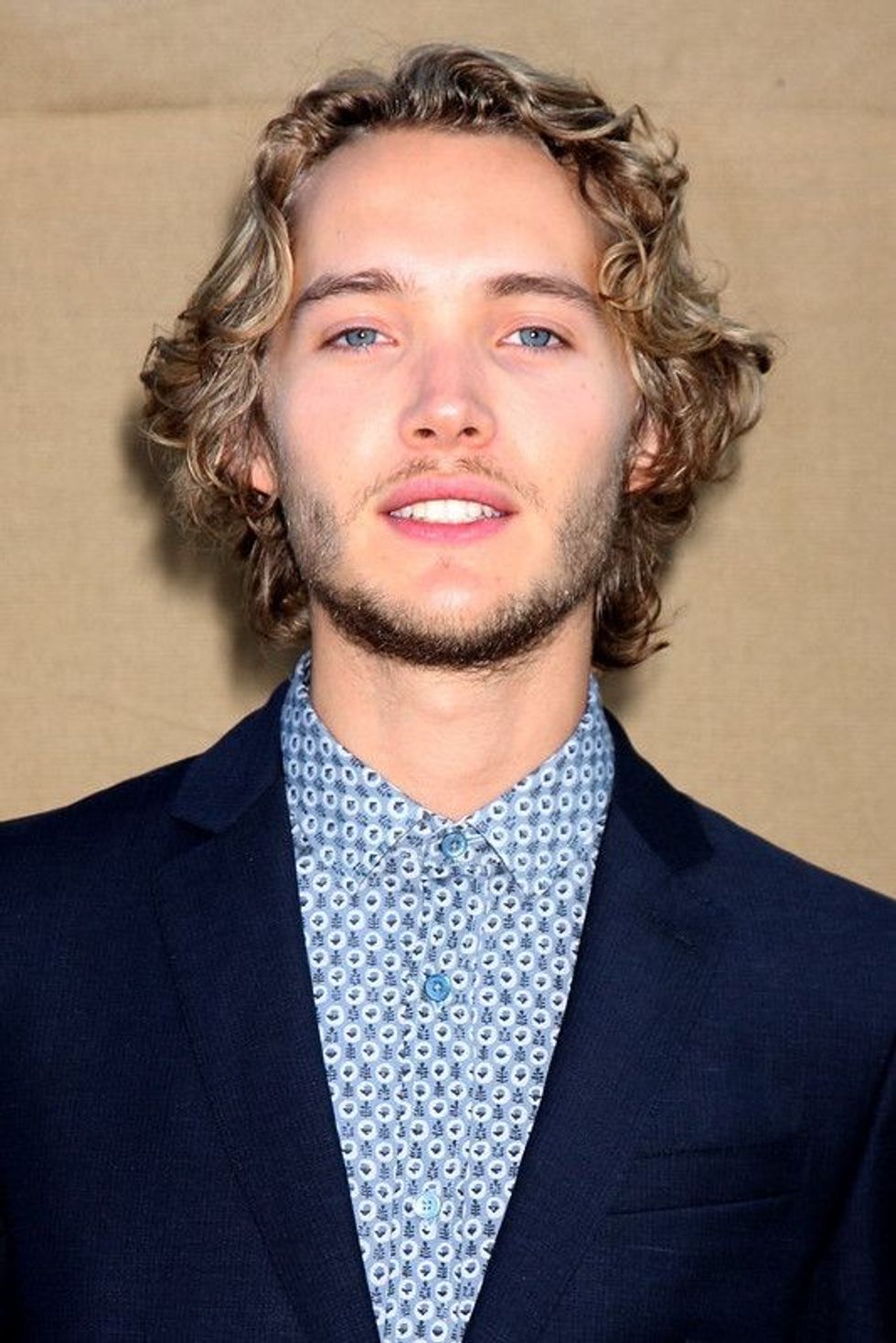 Toby Regbo is a British actor who played Nemo Nobody in 'Mr. Nobody'.