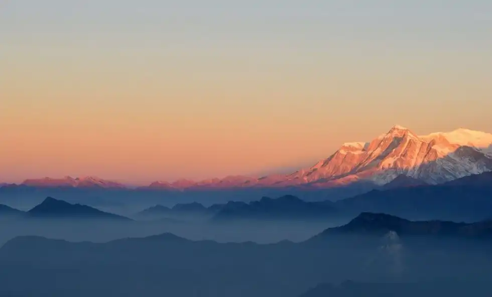 Various Mount Everest animals tend to get acclimatized in this inhabitable region.