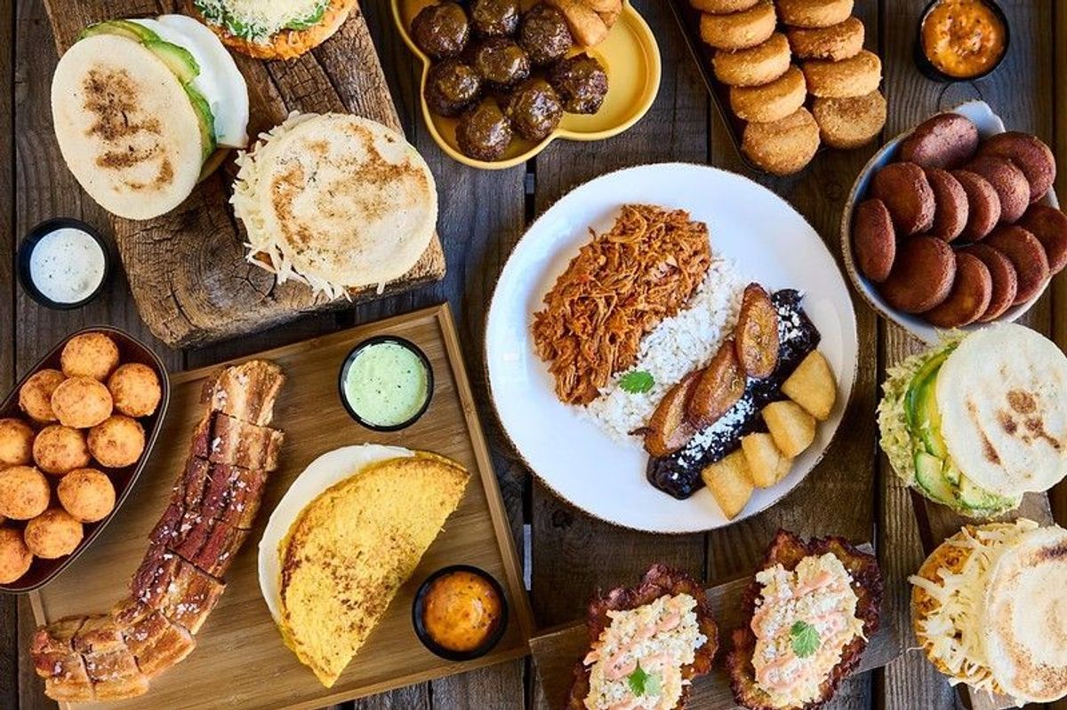 Venezuelan food facts identify it as a traditional dish in the Arepa region. This dish is typically made from cornmeal and may also be eaten as a main course.