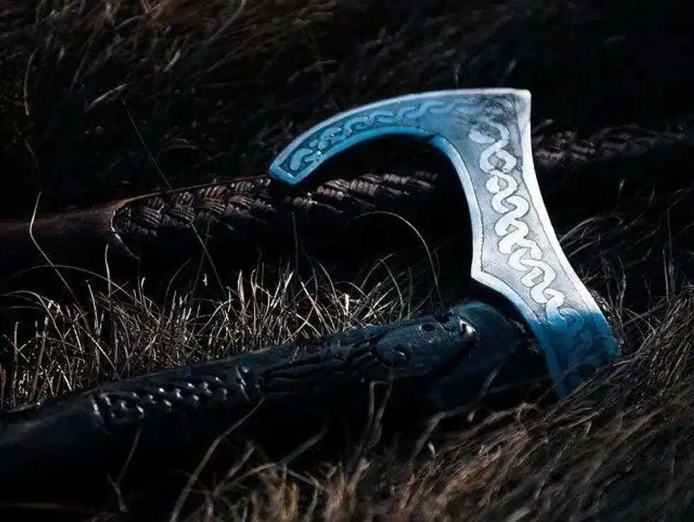 Viking axes facts will help you know more about axe shafts and Mammen axe techniques.
