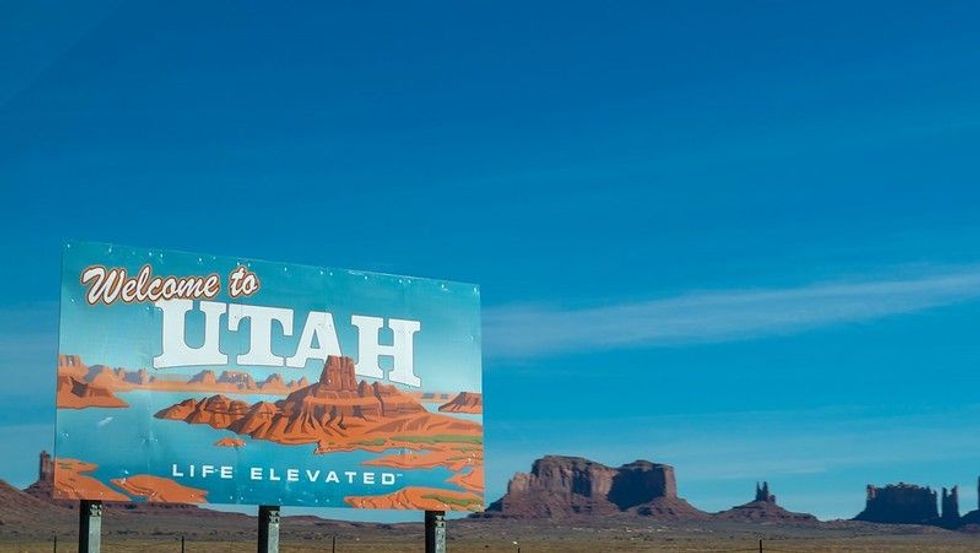 Welcome To Utah Billboard Under Blue Daytime Sky
