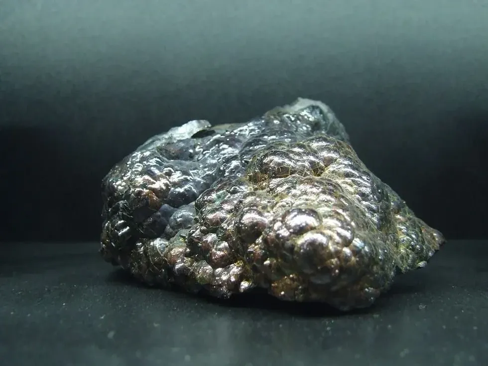 What's so special about this unassuming mineral? Find out with these hematite facts!