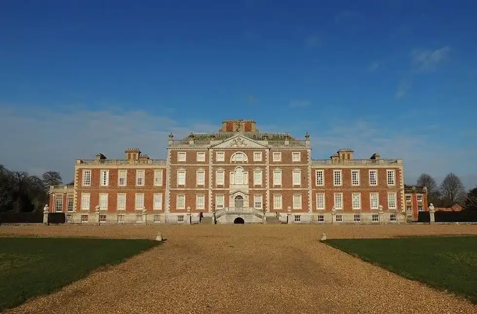 Wimpole Hall building.